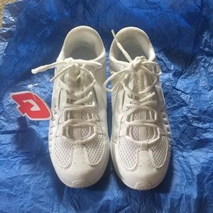 New Cheerleading shoes